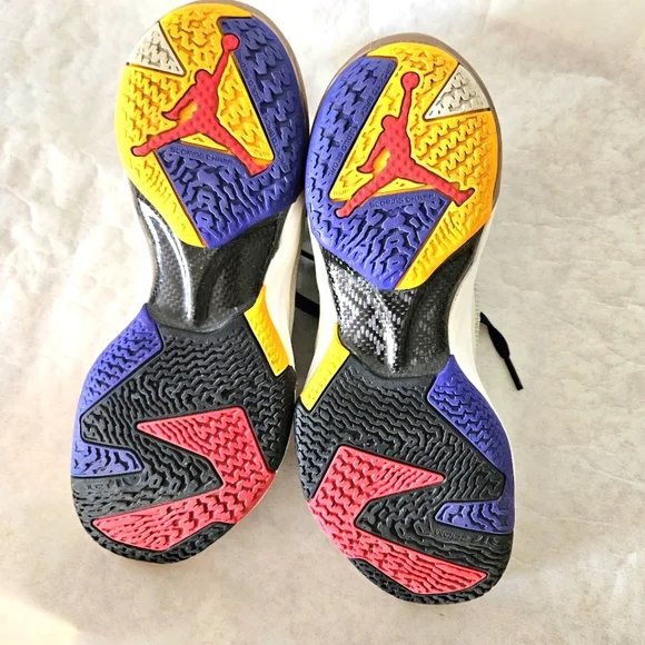 Air Jordan Beyond Borders 37 Athletic Shoes White Red Purple
